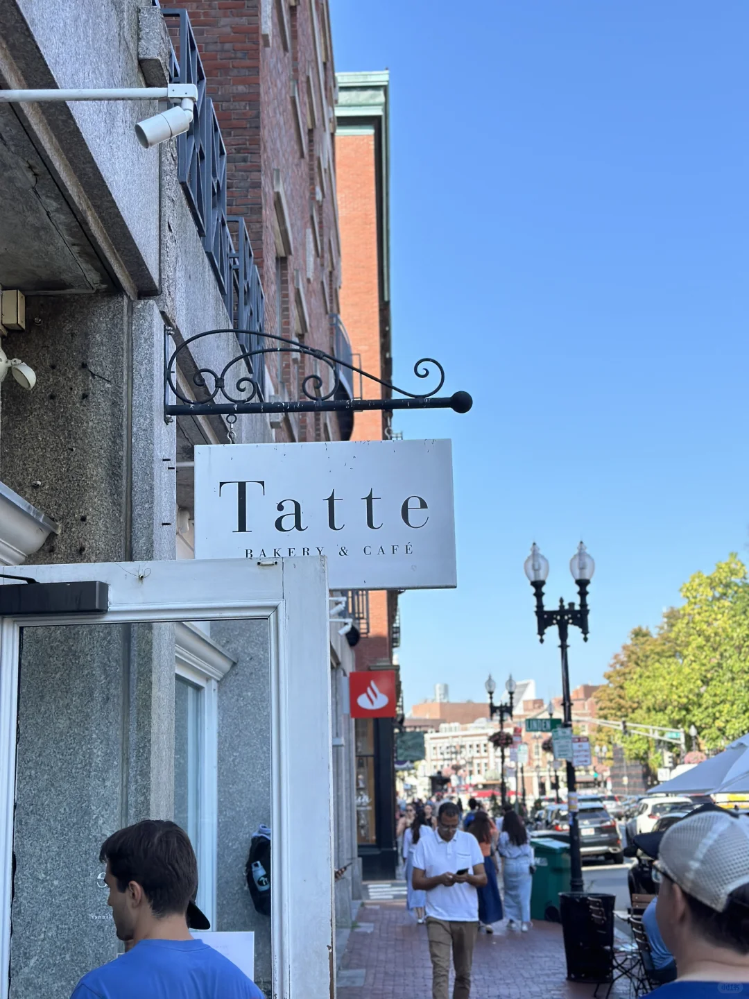 Checked out the viral Tatte Bakery across from Harvard 👀