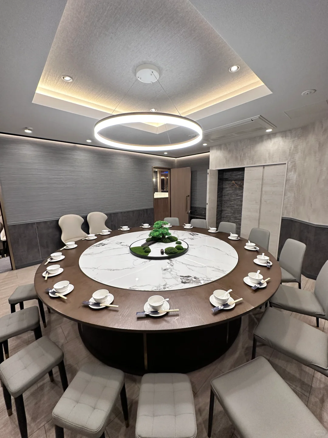 Top Group Dining Venue in Tokyo | Ueno's Treasure Seafood Palace