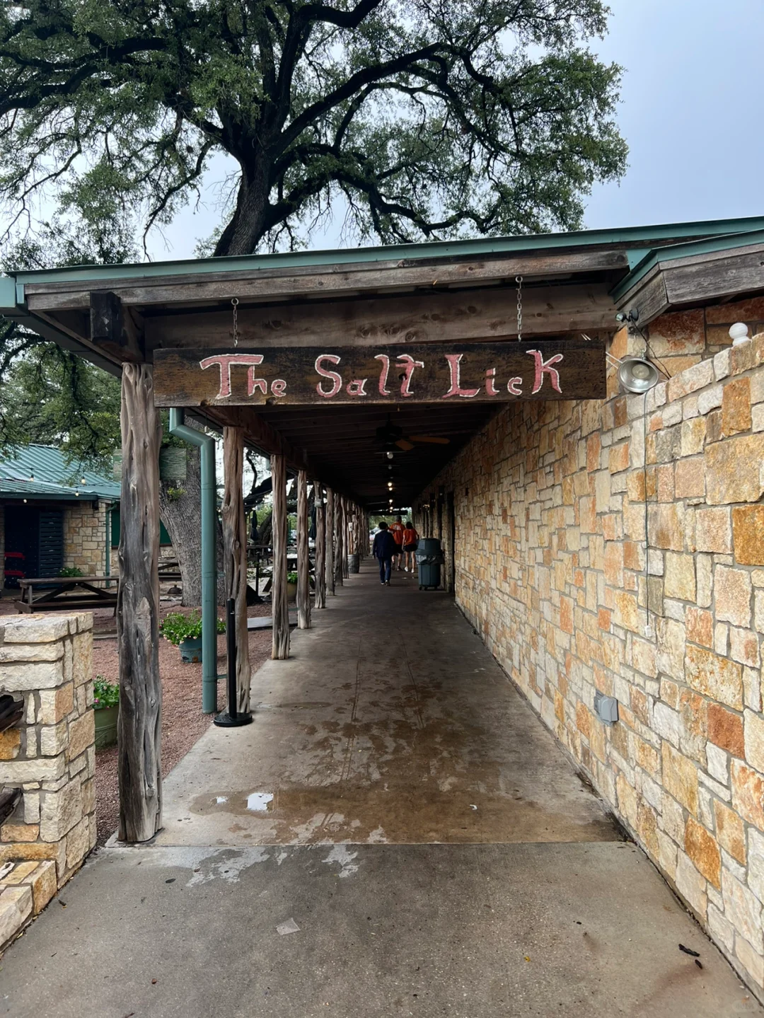 Authentic Texas BBQ in Austin: The Salt Lick!