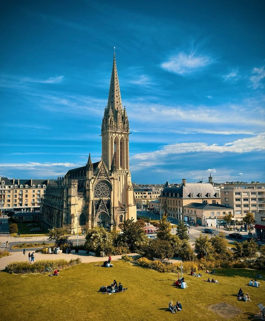 Day Trip Itinerary: Exploring the Parisian Suburbs