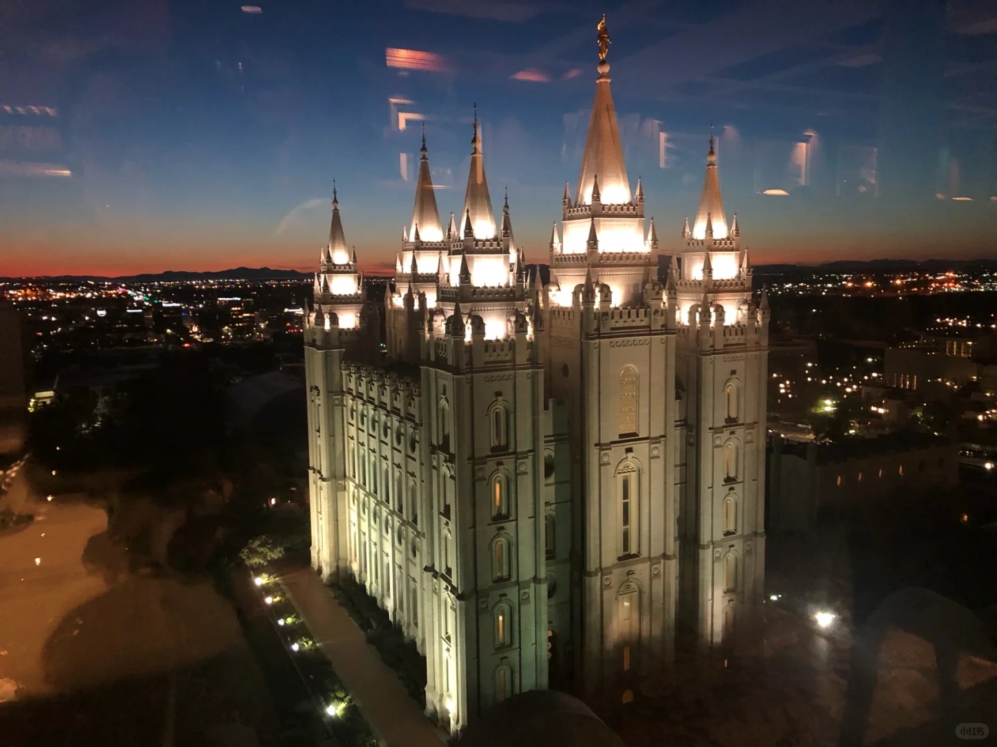 Salt Lake City Rooftop Restaurant 🍴
