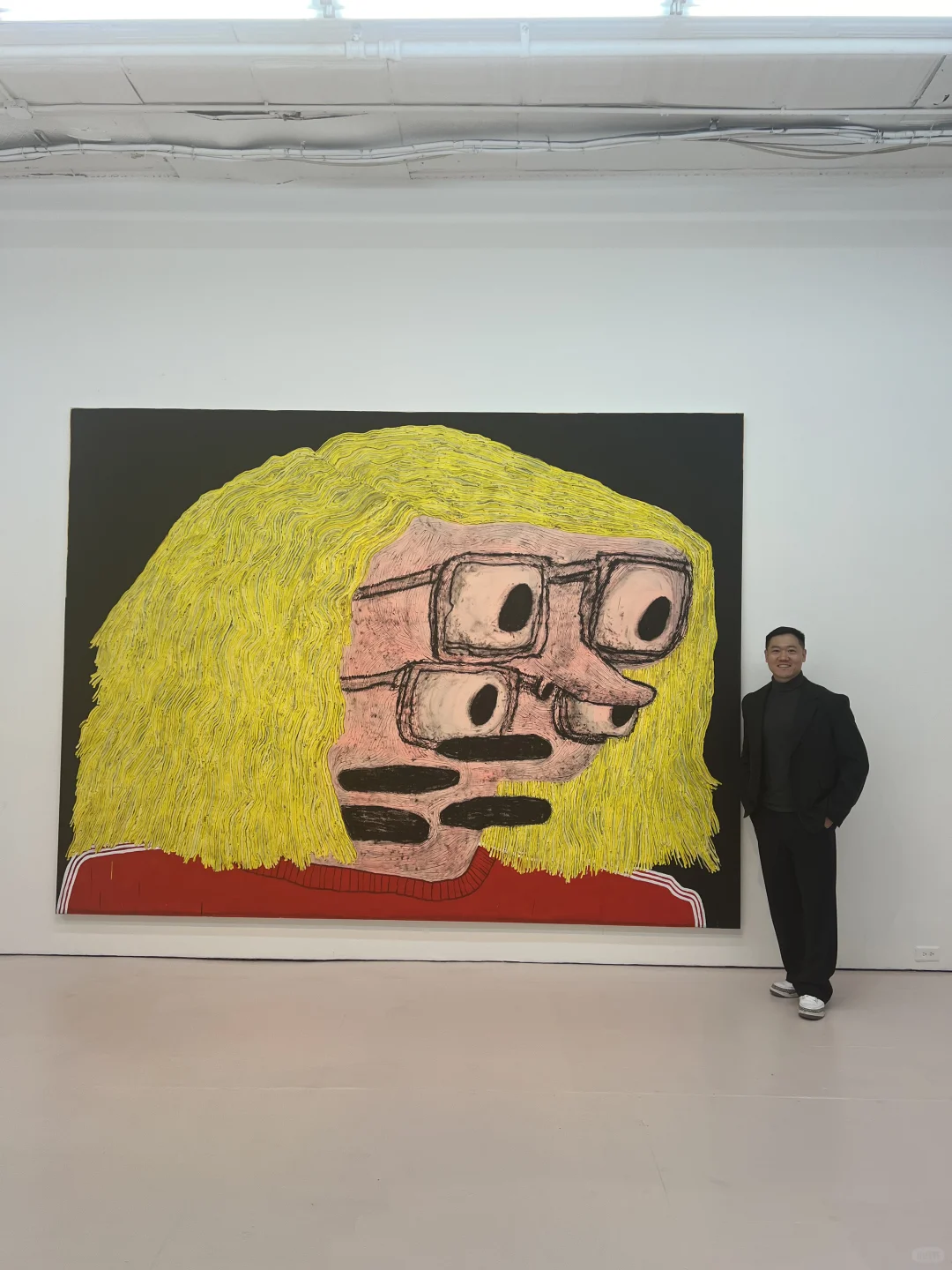 Alex Takes You on a NYC Gallery Tour 🖼️🗽 Season 1/9 THE HOLE