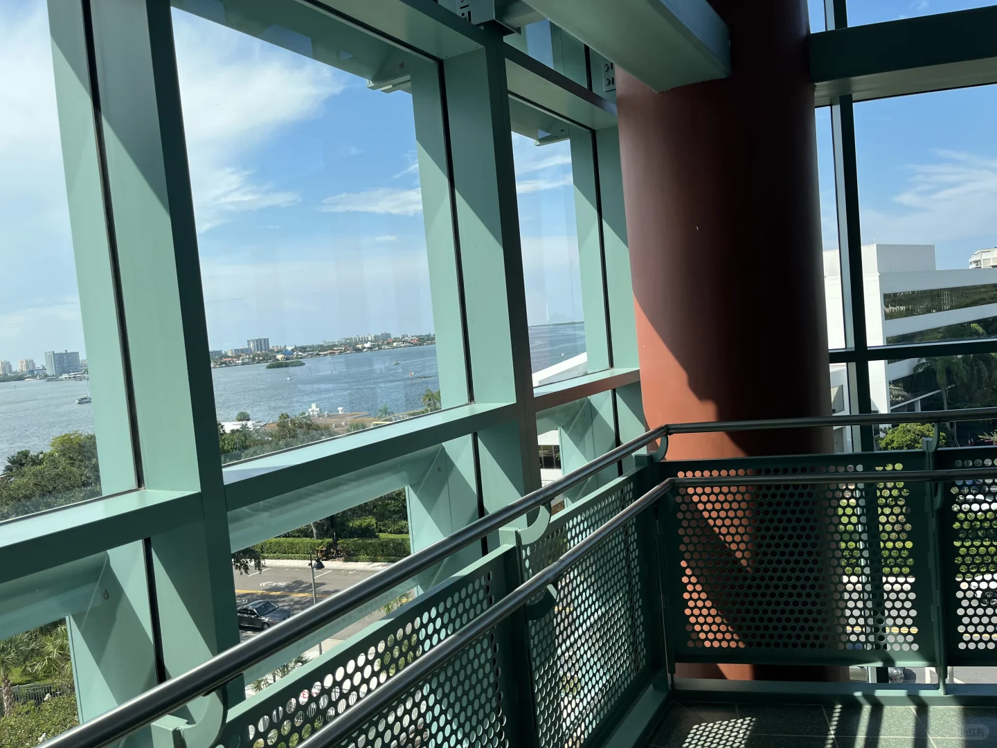 Qingshui Library: A View of the Azure Sea from the Third Floor Window