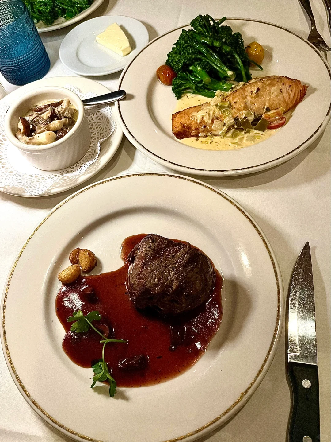 The Monocle: DC Politicians' Go-To Celebrity Hotspot 🍴