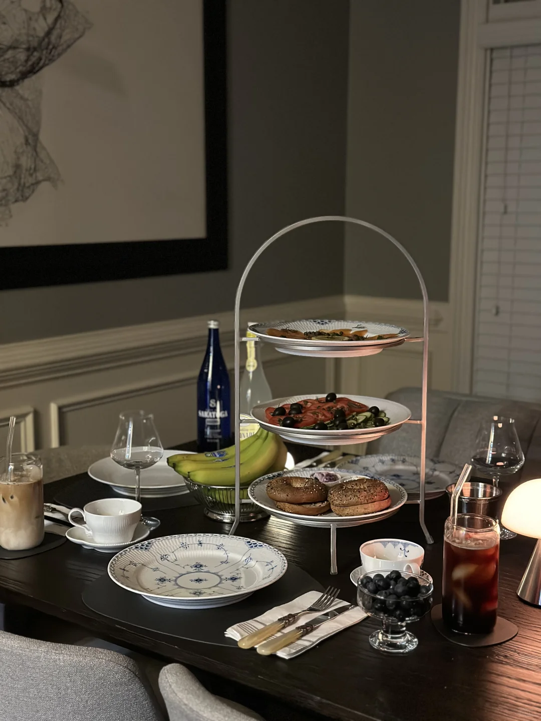 The post title "家饭" can be translated into English as **"Home-cooked Meal"**. This term conveys the warmth, comfort, and familiarity of food prepared at home, often associated with family and tradition. It’s a simple yet heartfelt phrase that resonates with the idea of sharing a meal with loved ones.