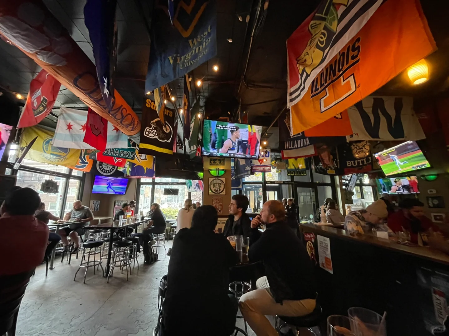 Best Sports Pubs in Downtown Seattle for Watching Games
