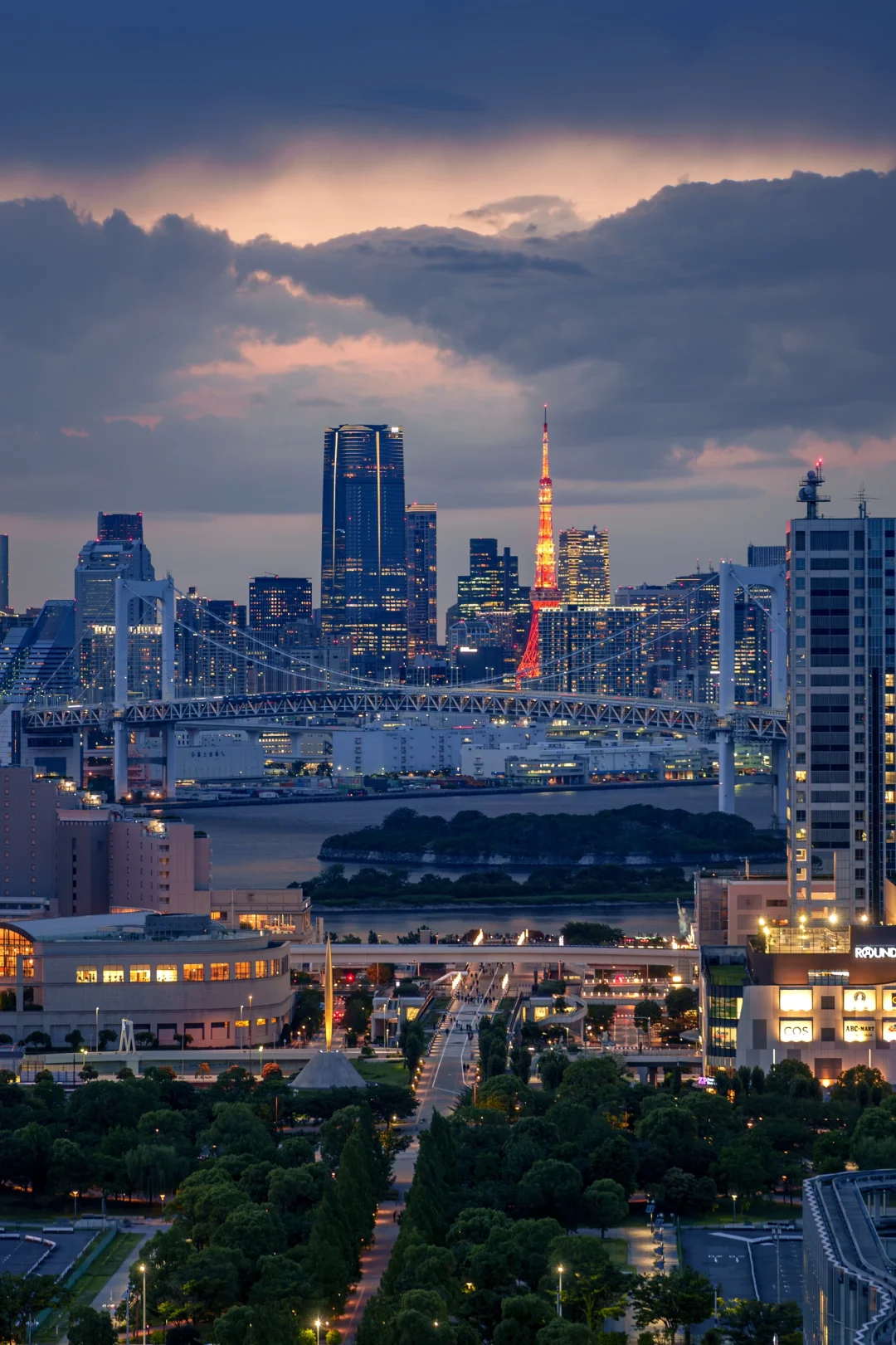 Tokyo's Hidden Gem Viewing Deck: A Secret Most Tourists Miss