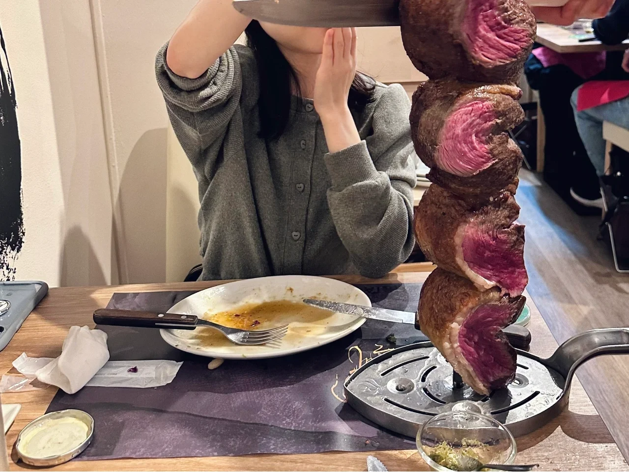 My appetite was completely overshadowed by a model who's 144cm tall with a 48cm waistline...