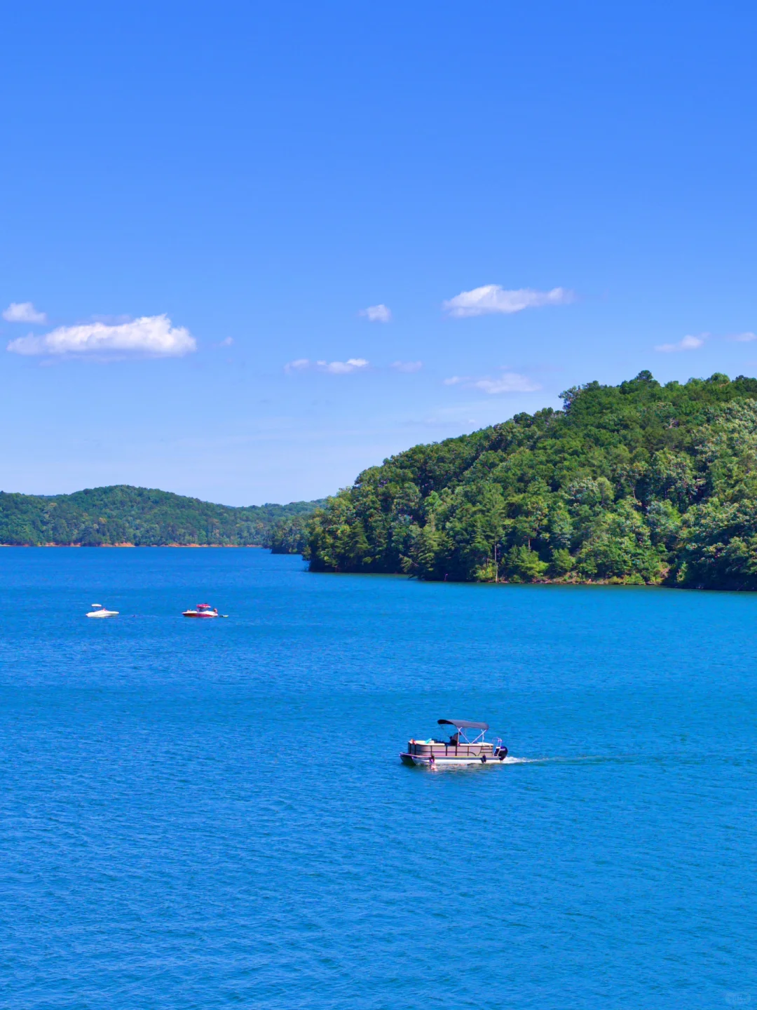 Atlanta | Exploring Georgia's Deepest Lake