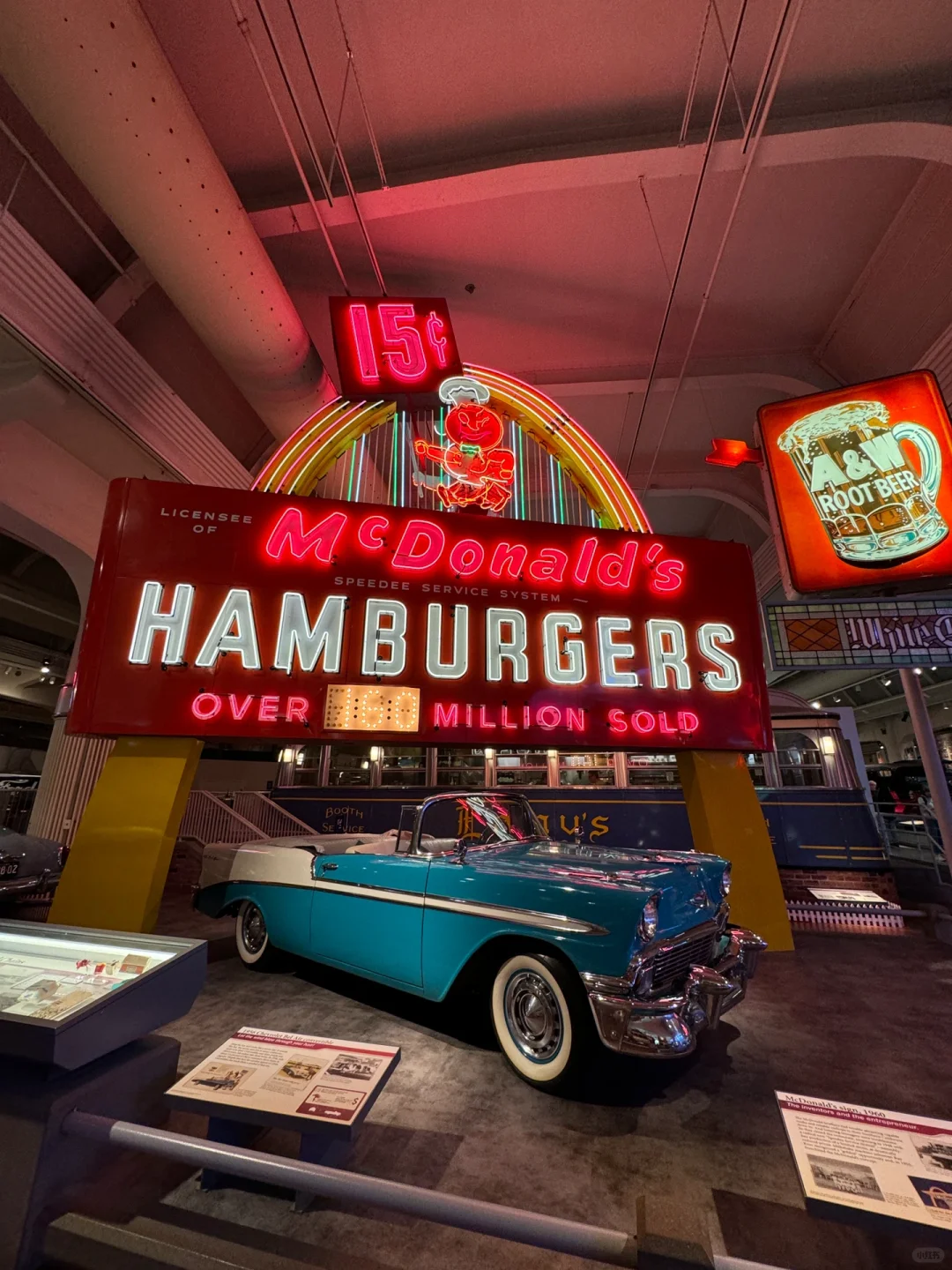 🇨🇦 Toronto Road Trip to 🇺🇸 Detroit: The Motor City