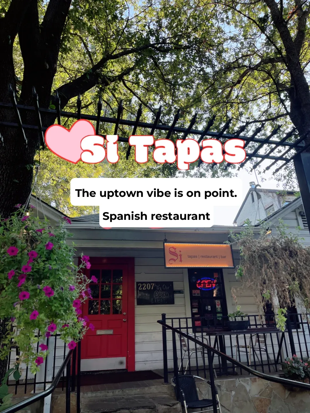 Charming Spanish Restaurant Si Tapas in Dallas' Uptown with Vibrant Ambience