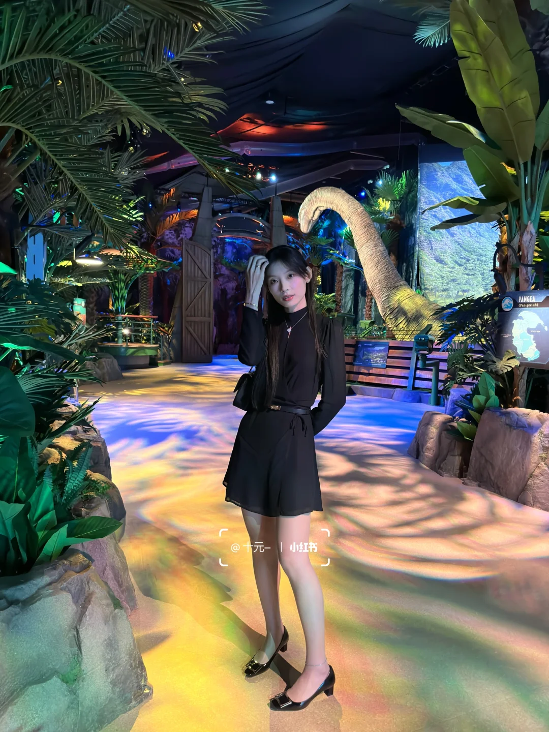 Houston | Step into Jurassic Park in an Instant 🦕