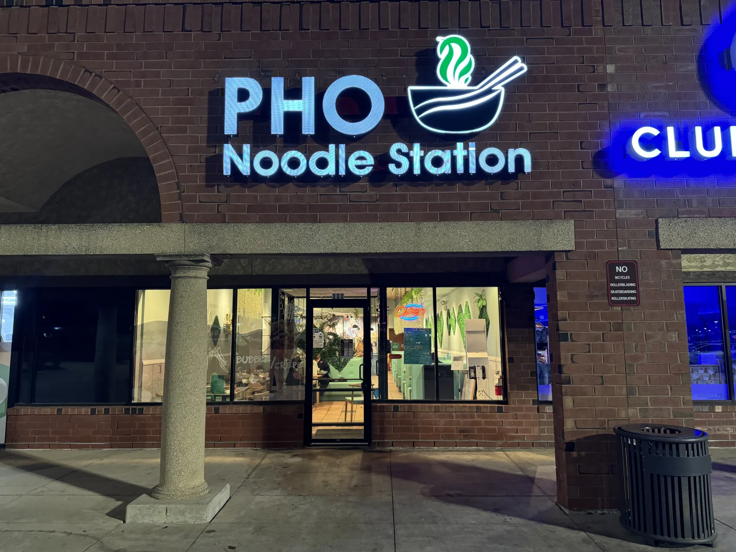 Chicago's WR Pho: A 3-Star Must-Try Vietnamese Noodle Spot