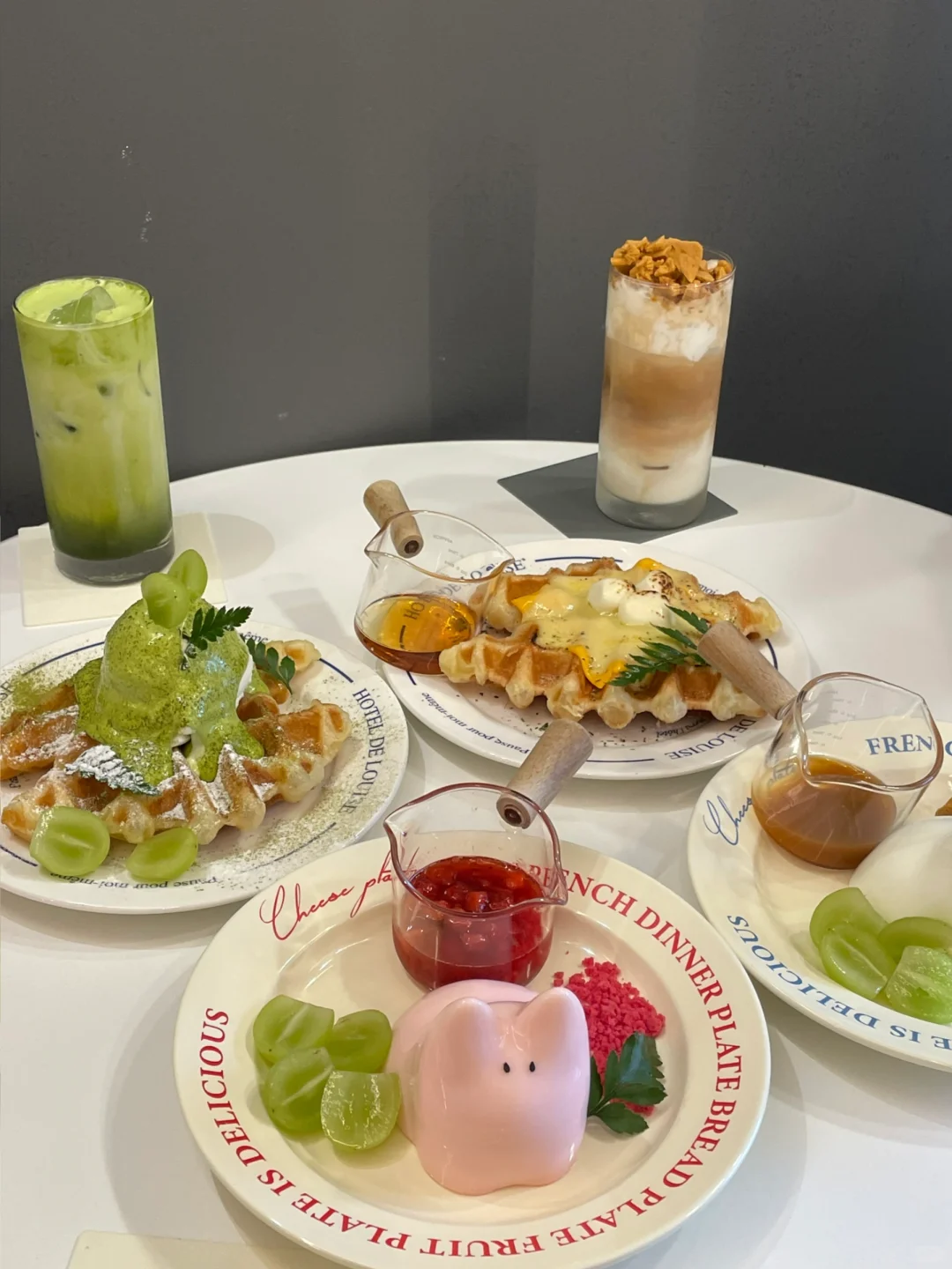 🐰 Osaka's K-Pop Vibe Café | Bite-Sized Bunny Delights