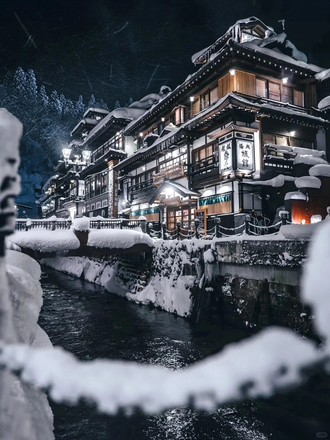 Two-Day Winter Getaway to Ginzan Onsen | Round Trip from Tokyo + Stay at a Hot Spring Hotel