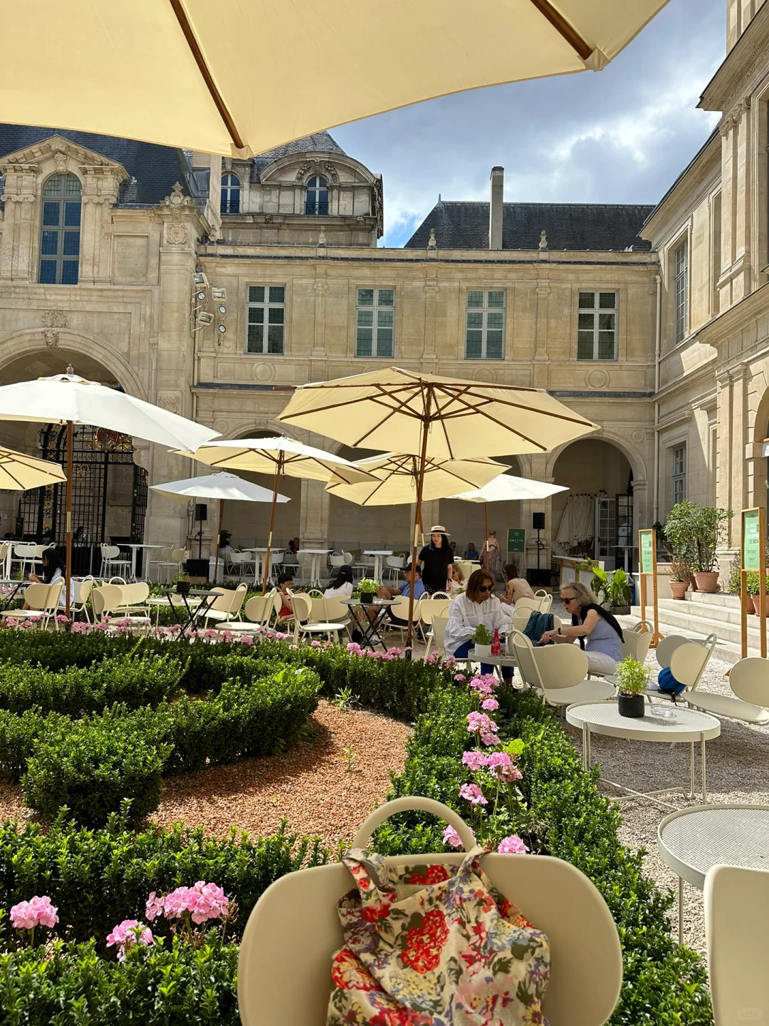 🇫🇷 As Parisian as it gets!