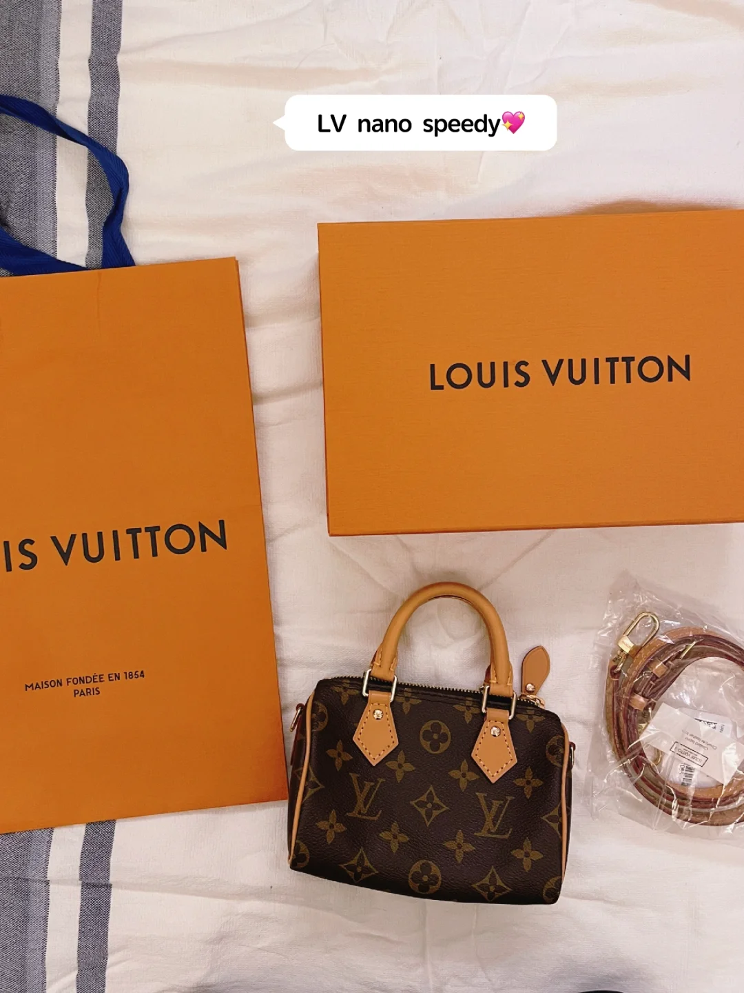 🇫🇷 Paris is a shopping paradise! 🛍️