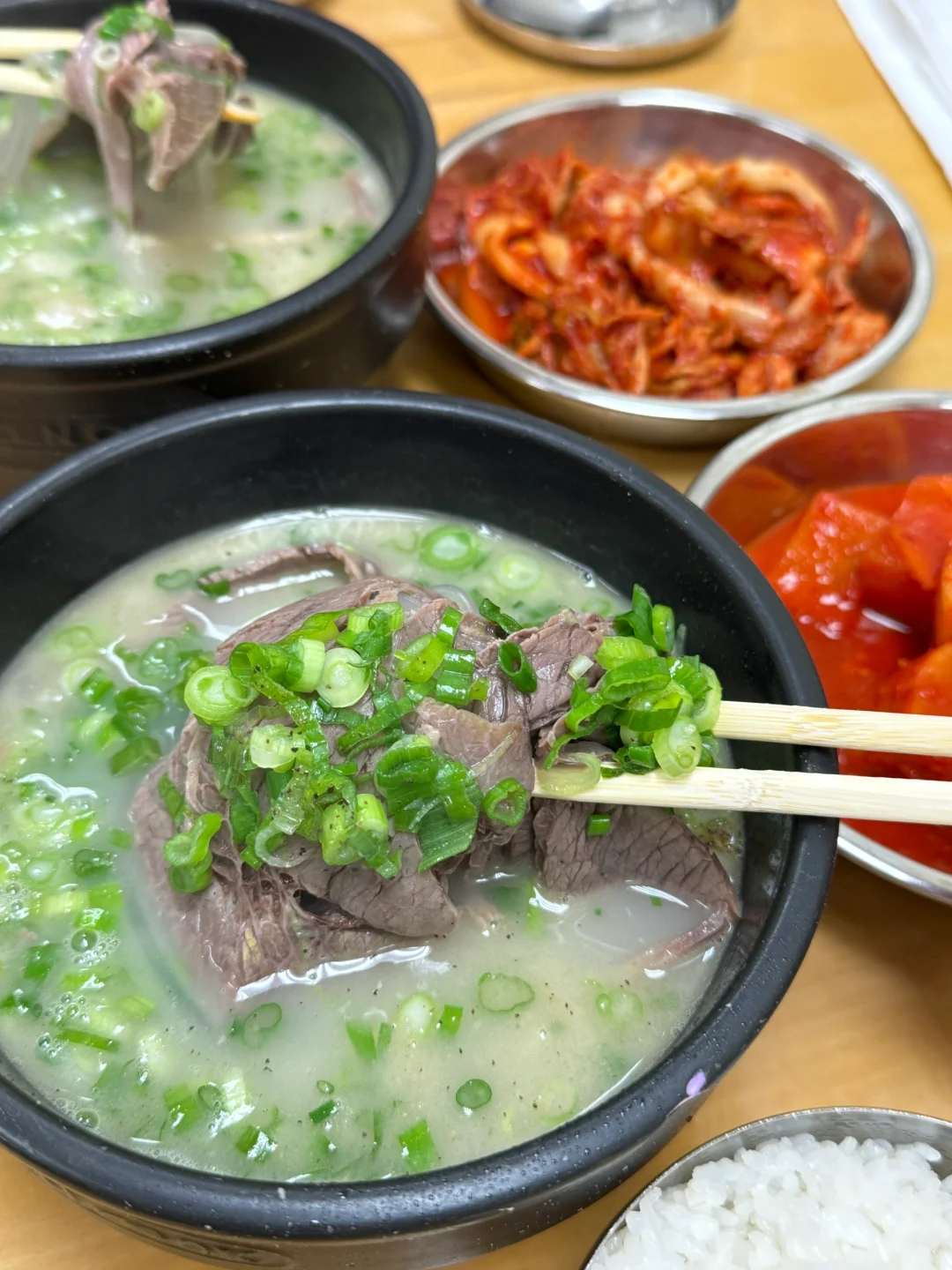 Los Angeles | Korean Buddy's Must-Try Beef Bone Soup is Absolutely Delicious