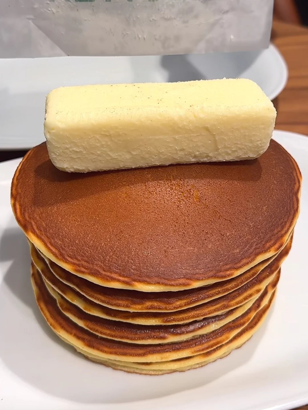 "3 Must-Try Pancakes in Tokyo 🥞"