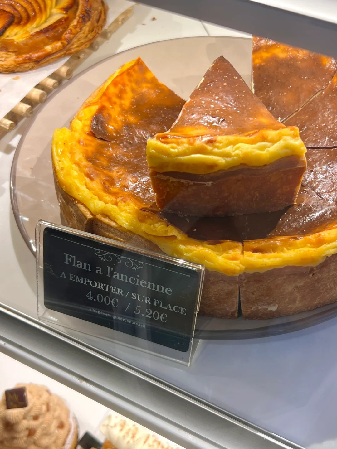 🇫🇷 This Dessert Shop in Paris, France 🧀️ Is a Must-Try!!!