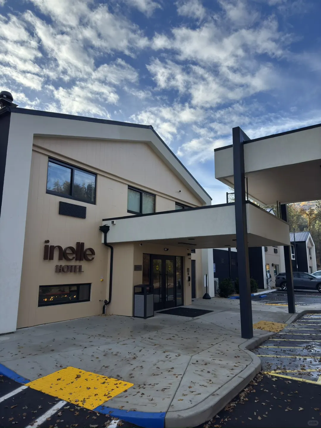 Experience at The Inelle Yosemite Marriott Boutique Hotel