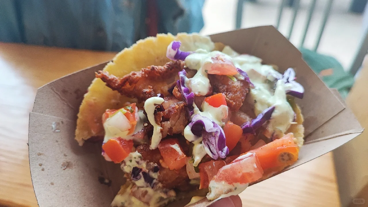 "Top Picks for Cozy Bars in Monterey, Northern California Near the Bay Area 🍻"