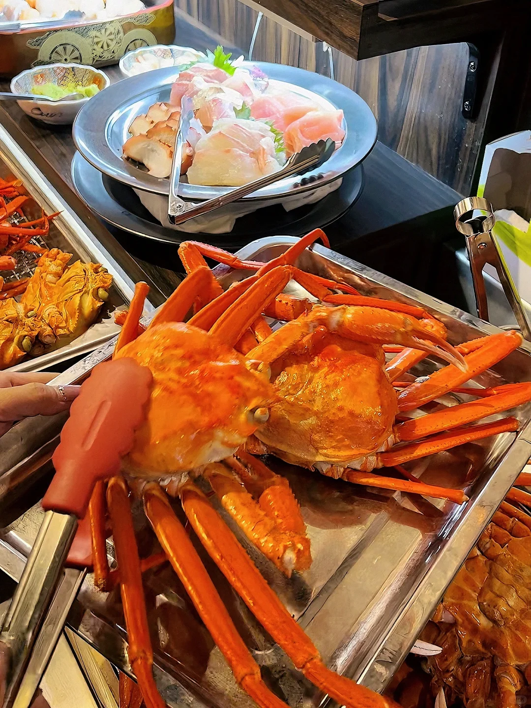 Tokyo Food Guide｜Ueno's Unbelievably Cheap All-You-Can-Eat Crab Feast 🦀️