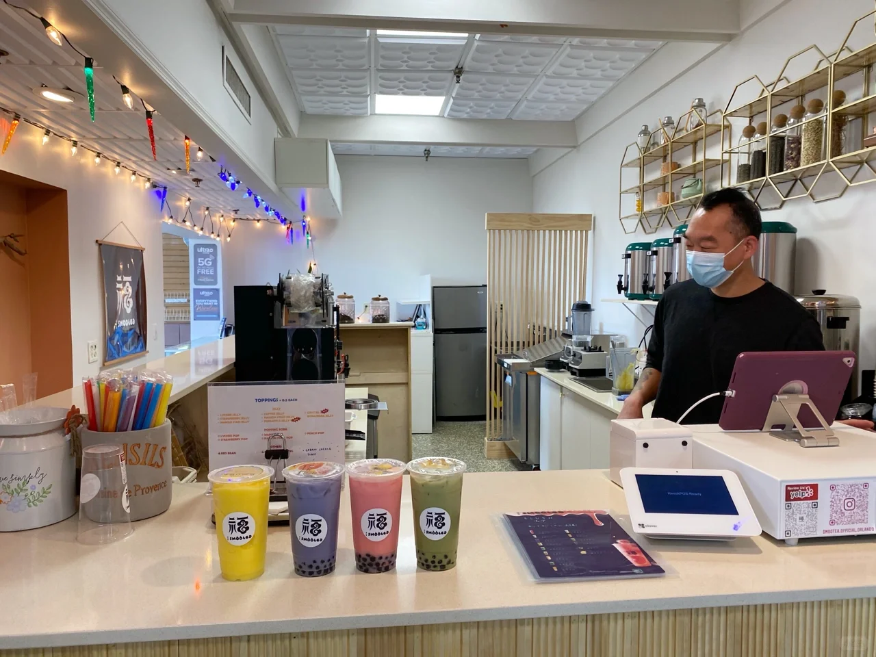 The bubble tea and boxed meals at Orlando Oriental Supermarket are both great! 👍