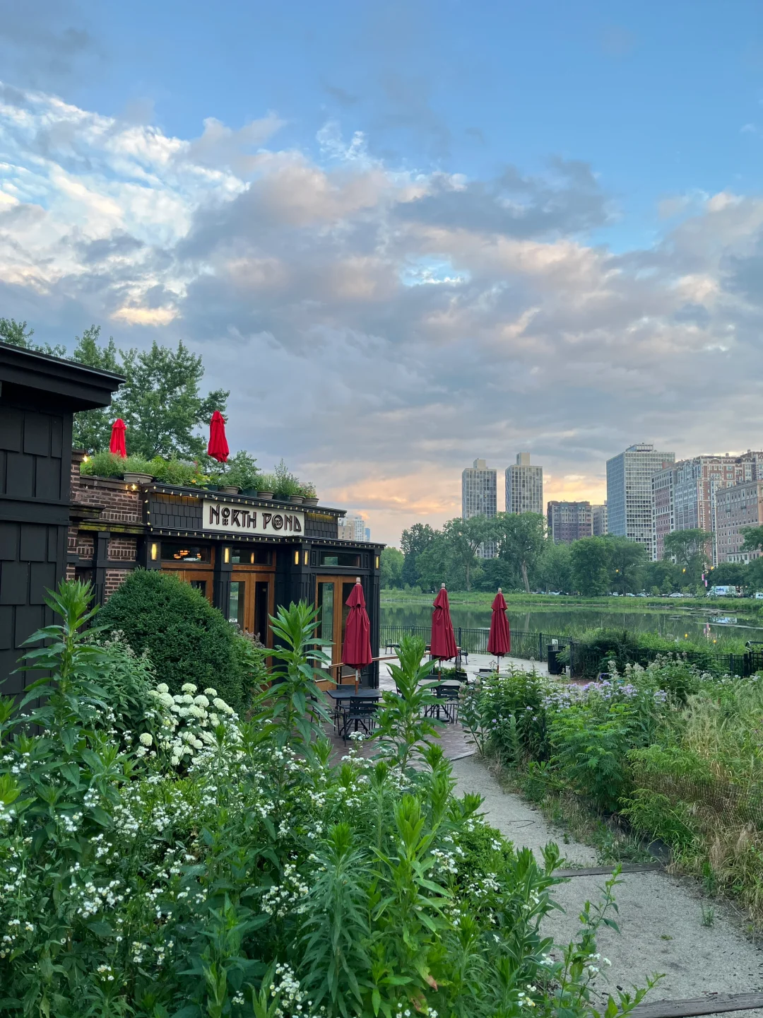 Chicago | The Best Value for Money: The Stunning One-Star North Pond