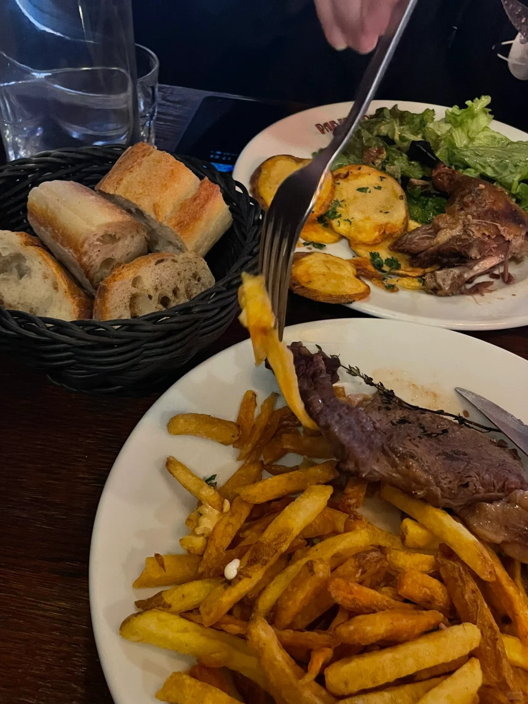 Budget-Friendly and Delicious Eateries in Paris 🇫🇷