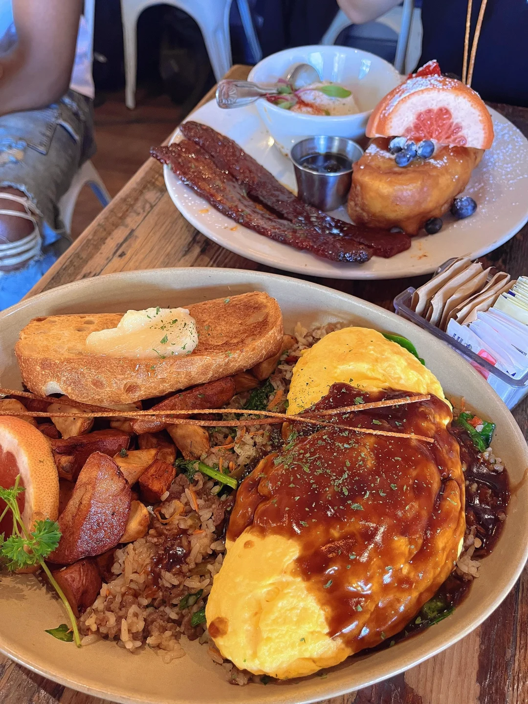 "Celebrate 2025 🎉 Non-Stop New Year's Eve Party in San Francisco 🎉🎉"