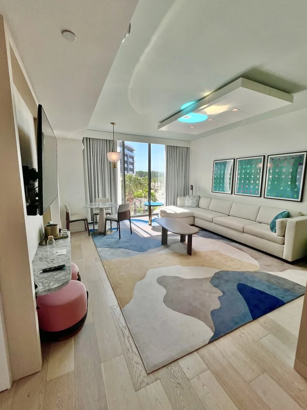 Orlando! A Full Day of Fun Without Even Leaving the Hotel—Clean & Budget-Friendly 💕