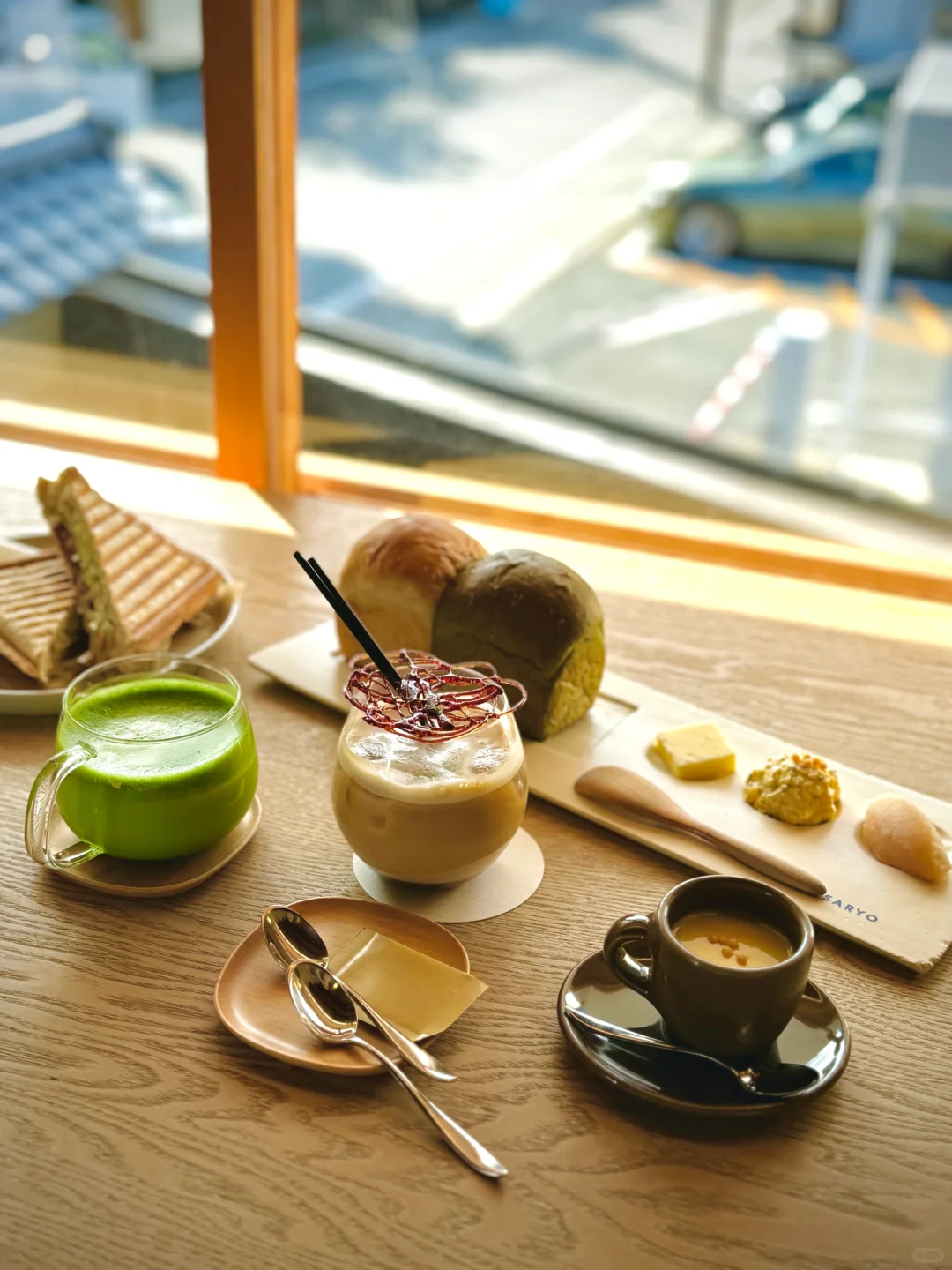 Kyoto | If you're not in a rush, you could sit by this window all morning