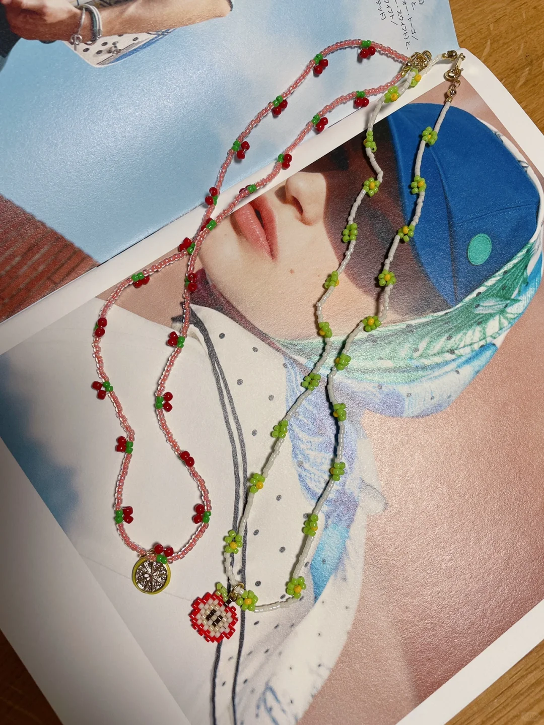 Daily Dose | DIY Beading/Coffee Shop Check-in/Ice Cream Share