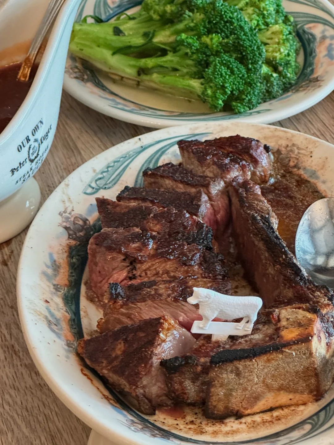 USA | New York's Century-Old Eatery | A Must-Try Delicious Spot!!