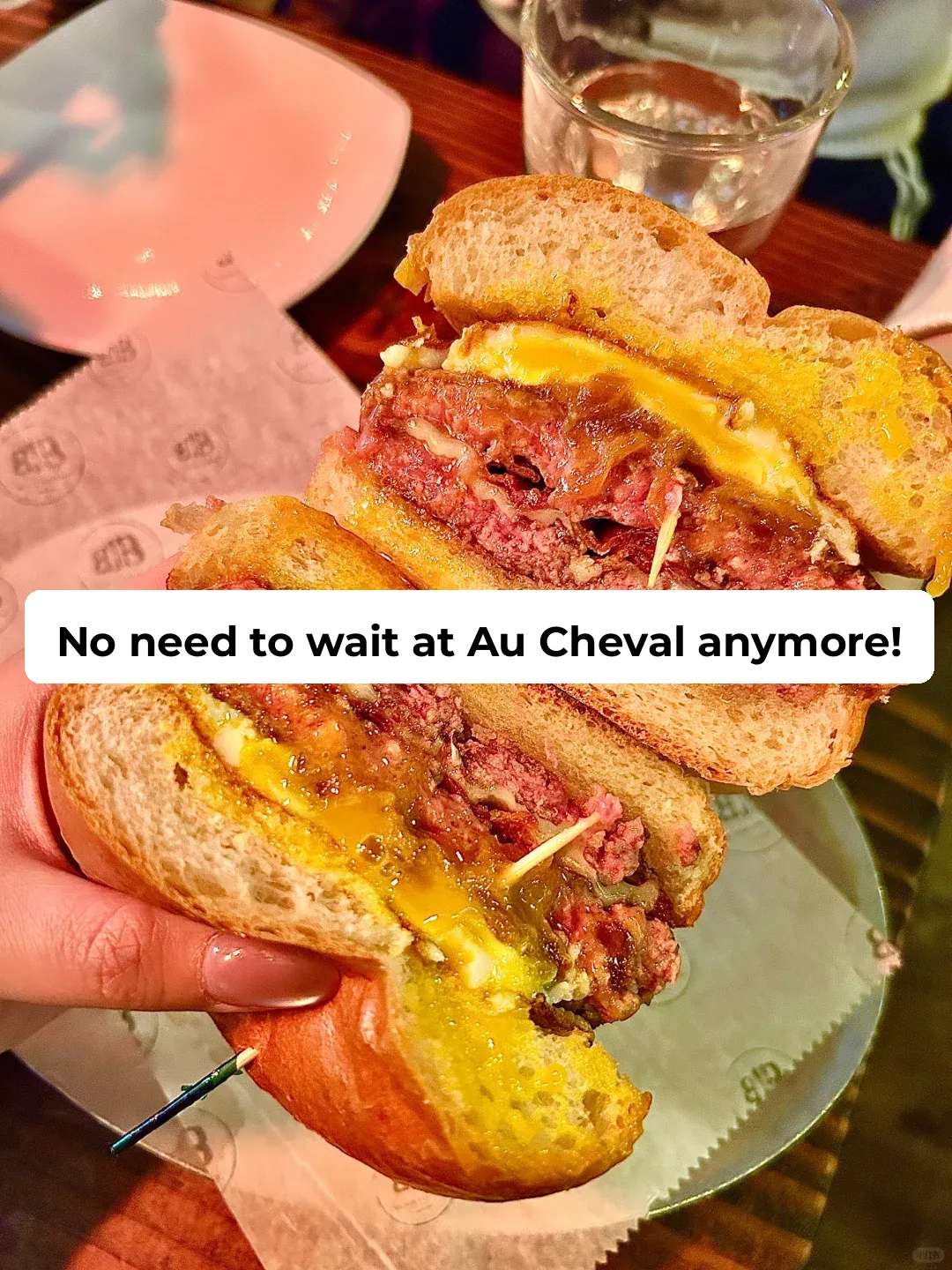 🇺🇸 This Juicy Beef Patty with Runny Egg Burger in New York is the Ultimate Cure for Overeating!