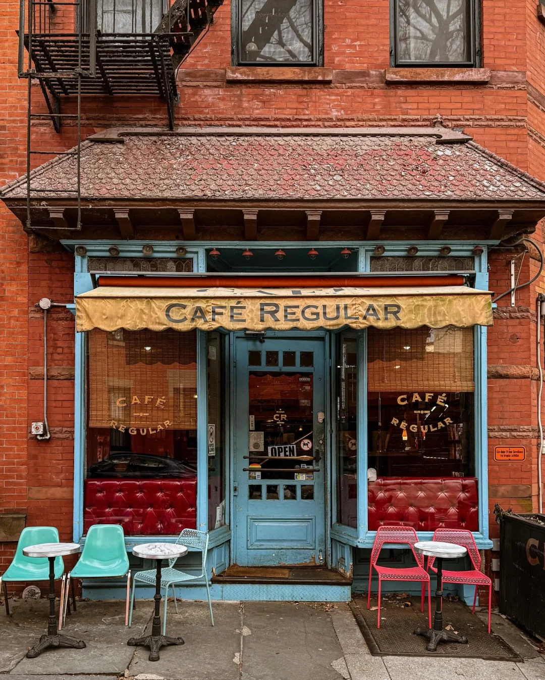 A Classic Neighborhood Café in Brooklyn☕
