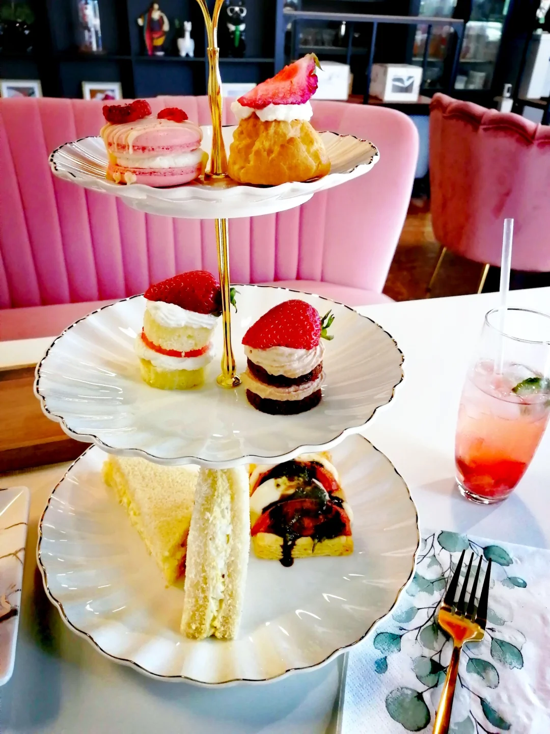 Afternoon Tea Showdown in Utah! (Conte/Aunt/Grand)😁