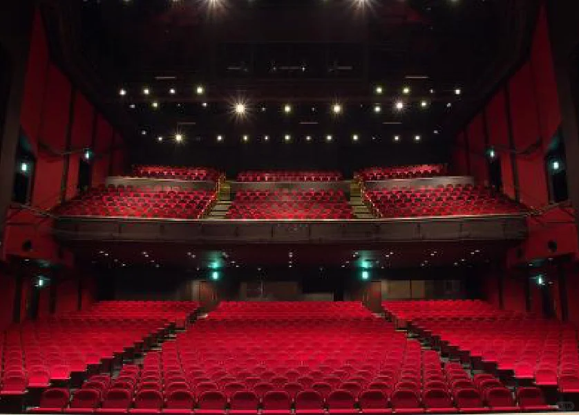Osaka Umeda | Experience the Visual and Auditory Feast of a Stage Play