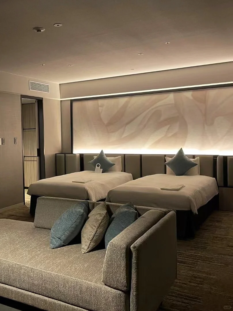 Steps from Universal Studios: Ultimate Stay Experience!