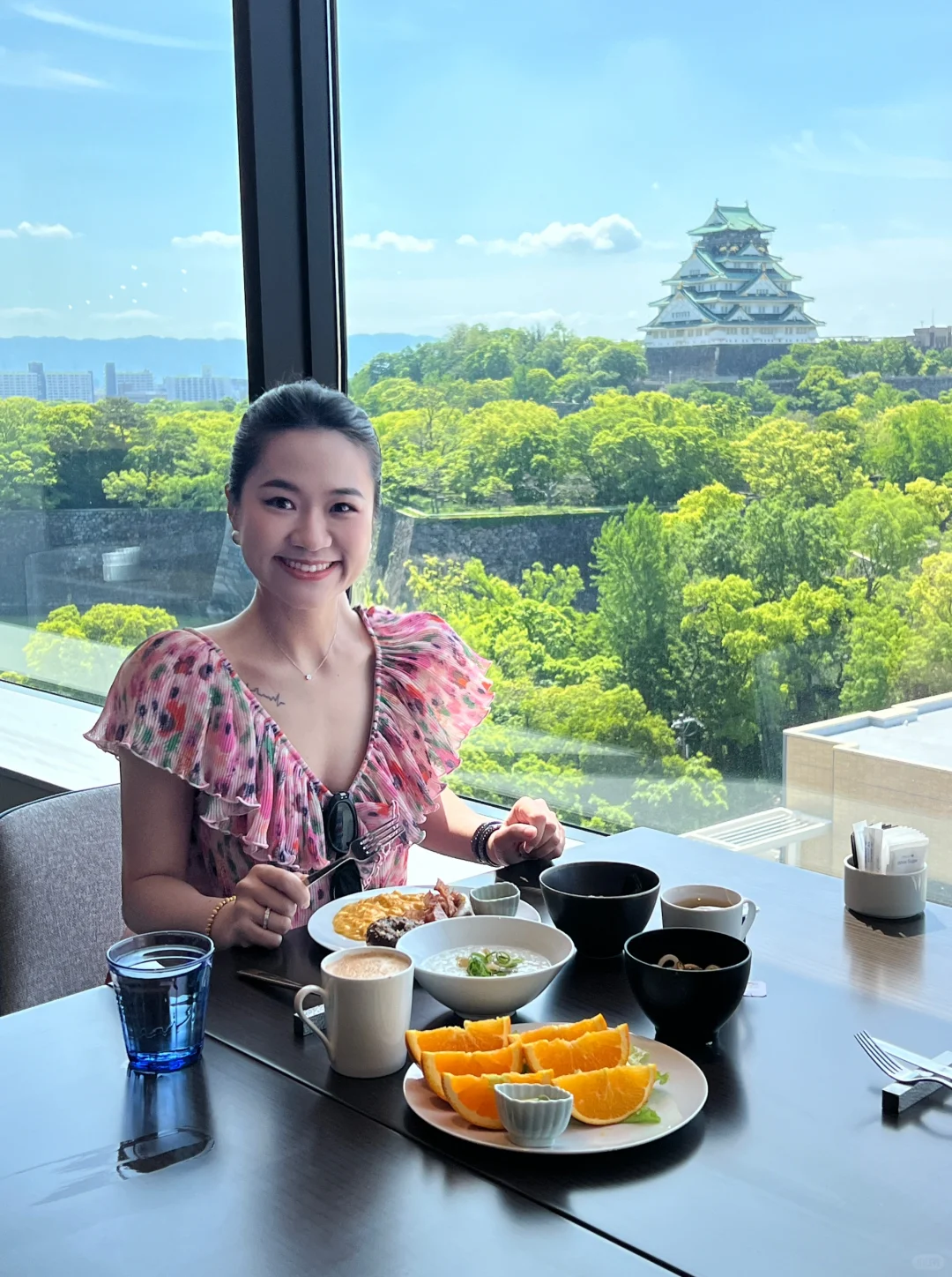 18 Moments from an Osaka City Walk