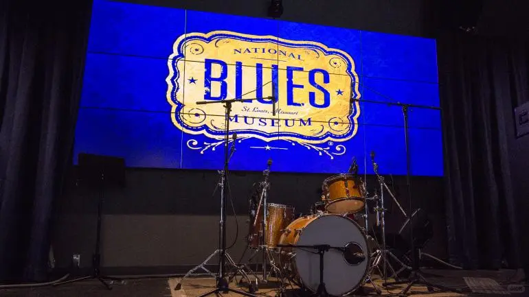 📍St. Louis & the Blues~