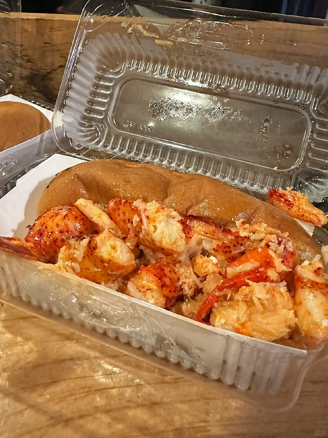 Boston | This Insanely Affordable Lobster Roll is Next-Level Delicious 💯