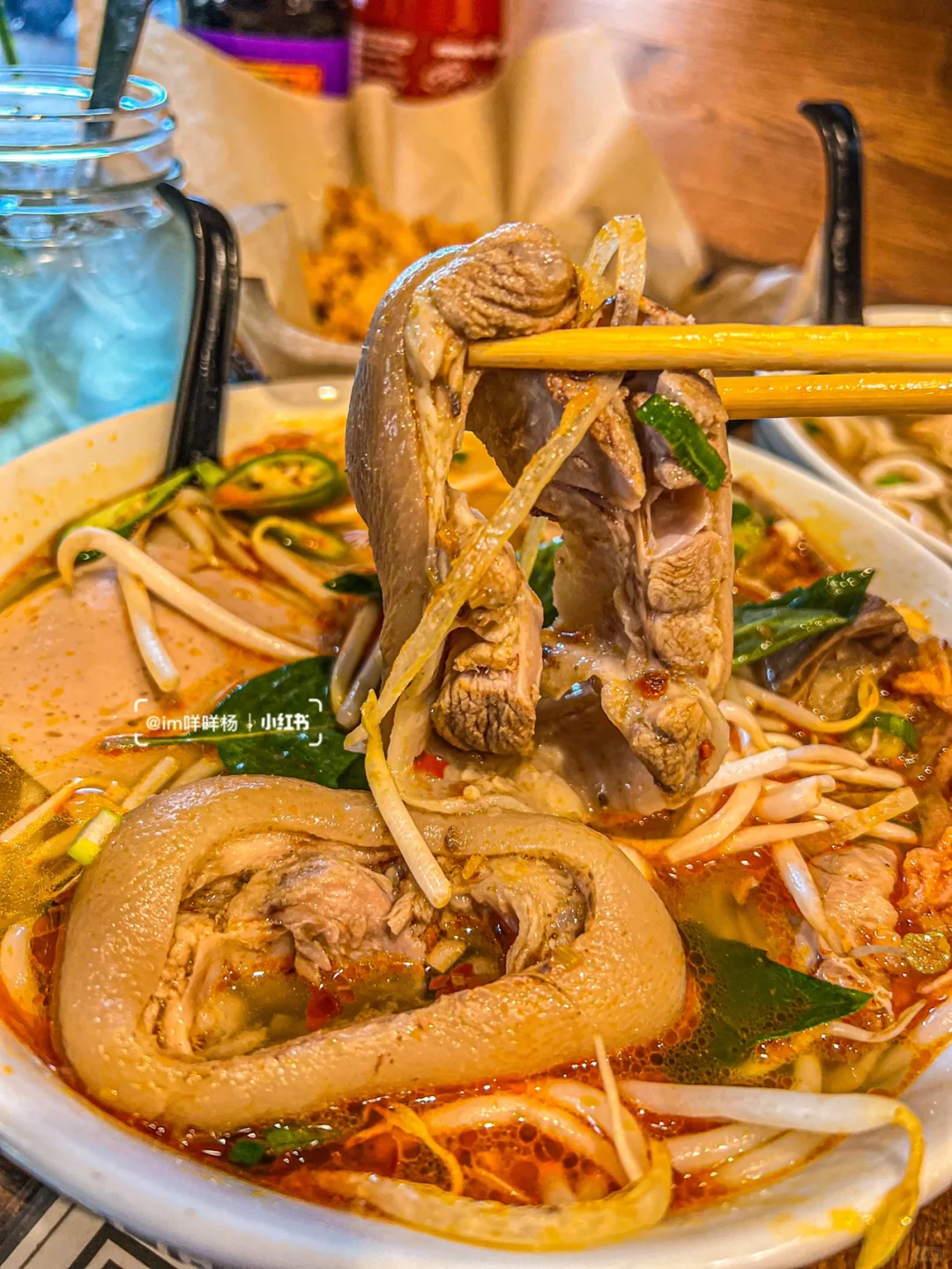 Exposed: This Vietnamese Spot in Flushing 😭 Their Boneless Pig Trotters Are Just Too Much!!