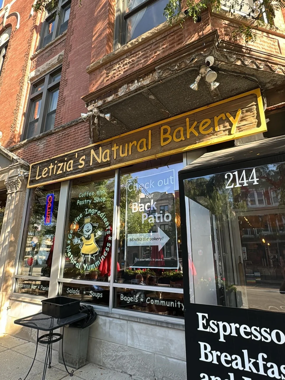 "Don't Miss This Spot in Chicago 🥞 It's Absolutely Delicious!!"
