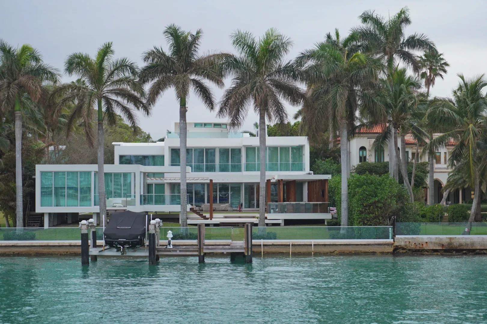 Boat Tour of Mansions at Miami's Bayside
