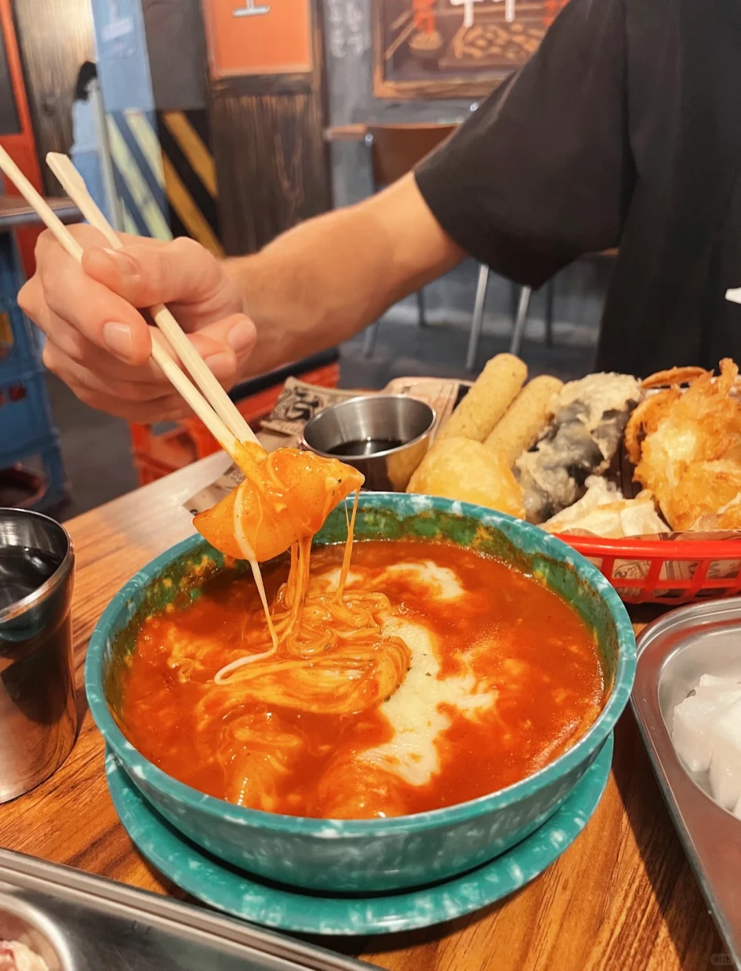 The Best Korean Fried Chicken Spot in Paris – Hands Down