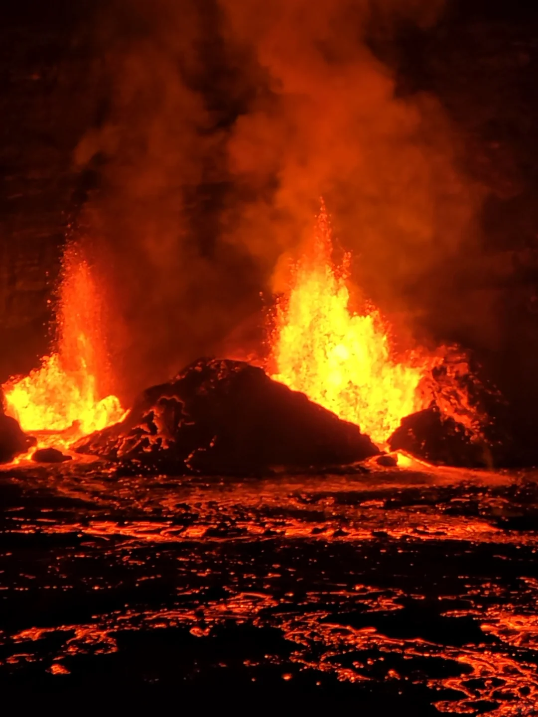The Night of the Volcanic Eruption on Hawaii's Big Island