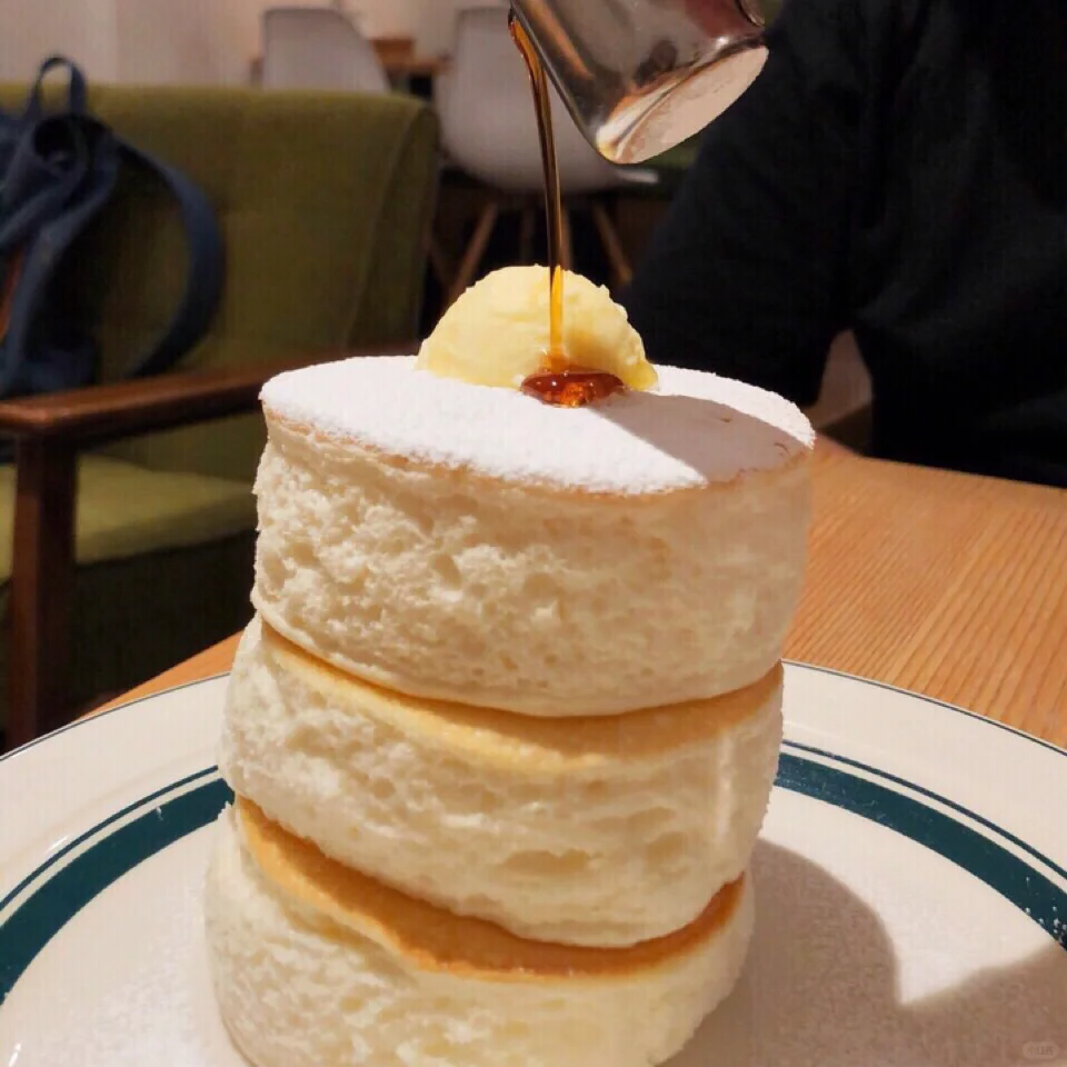 Japan Eats | Osaka's Best Pancake! No Arguments Allowed!