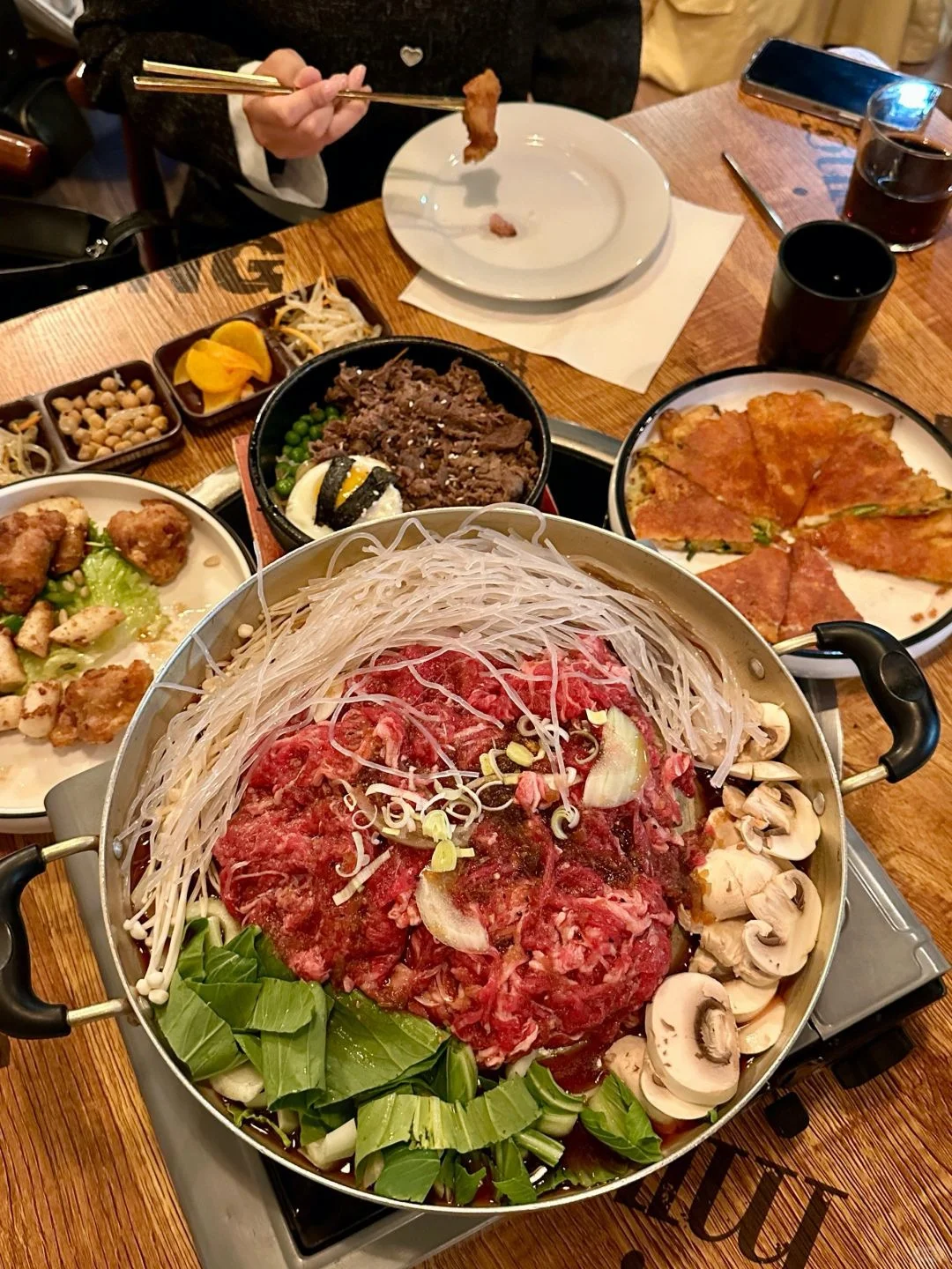 Paris 🤤 Cozy Beef Hotpot & Cheesy Kimchi Pancakes on a Chilly Rainy Day..
